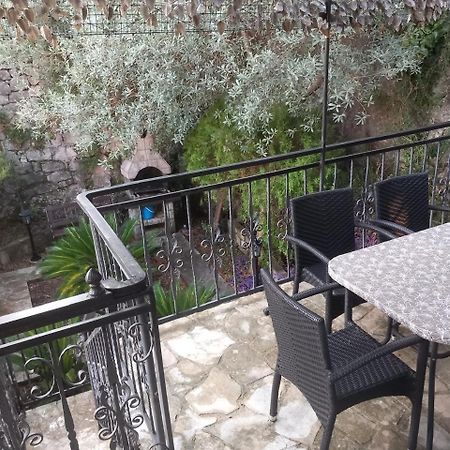 Holiday Home Stone House Perast Luaran gambar